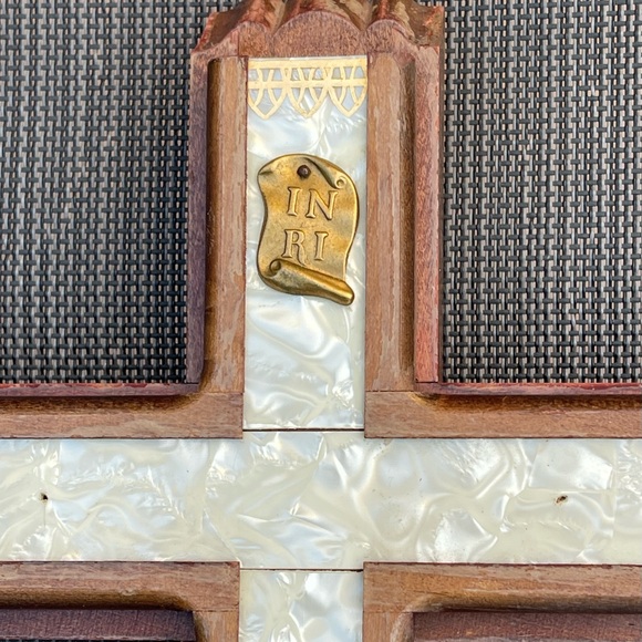 Vintage Wooden Cross with Mother of Pearl Inlay and Hidden Compartment - Picture 3 of 6